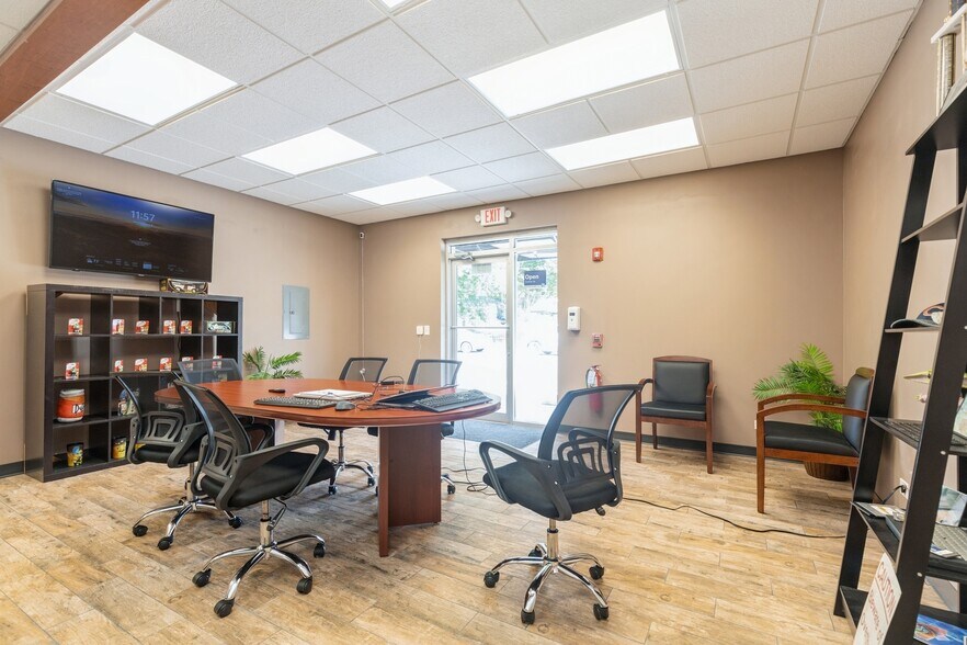 More Photos Of 2019-2025 Main Street Rd, Spring Grove Freestanding For Sale