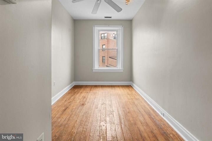 More Photos Of 2112 Fleet St, Baltimore Bar For Sale
