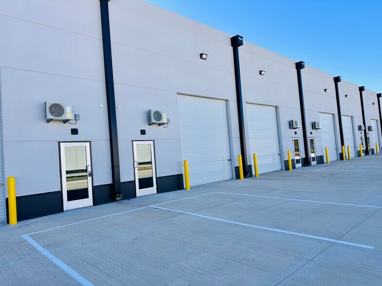 More Photos Of 20140 Holzwarth Rd, Spring Industrial For Lease