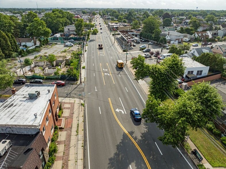More Photos Of 837 Old Country Rd, Westbury Office For Sale