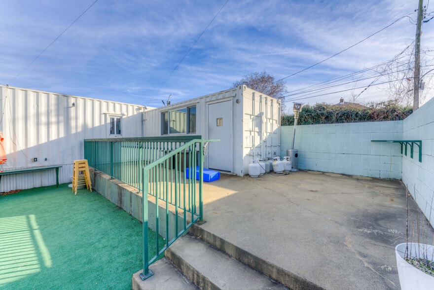 More Photos Of 2655 Broad Ave, Memphis Restaurant For Lease