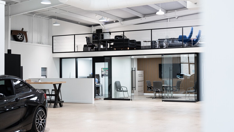 More Photos Of 4715 Iberia Ave, Dallas Industrial For Sale