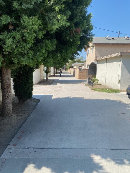 More Photos Of 6624 Flora Ave, Bell Apartments For Sale