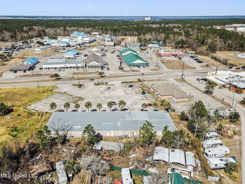 More Photos Of 828 Highway 90, Bay Saint Louis Freestanding For Lease