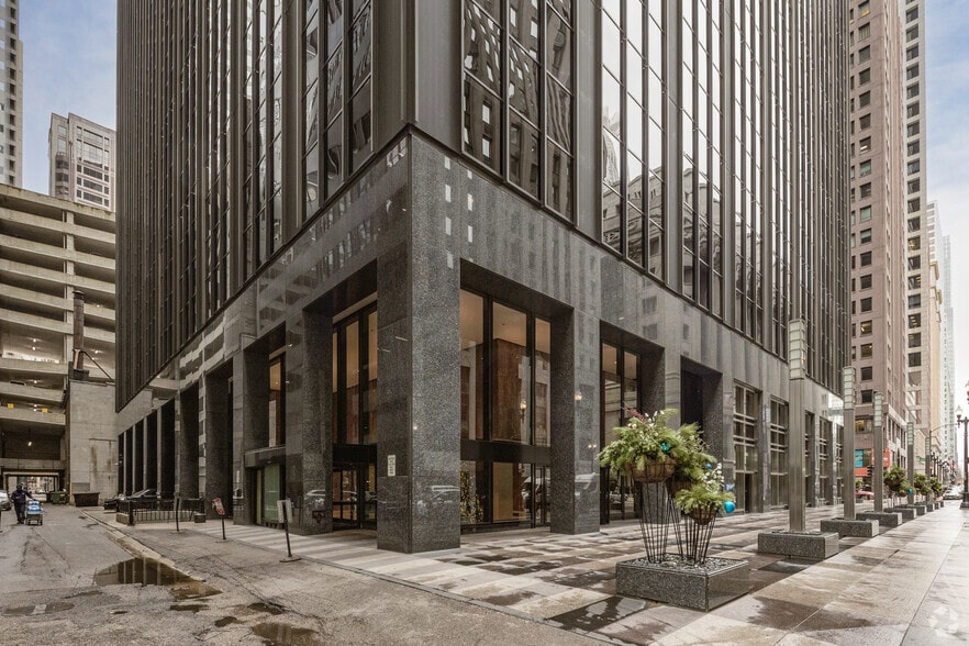 Primary Photo Of 30 N LaSalle St, Chicago Office For Lease