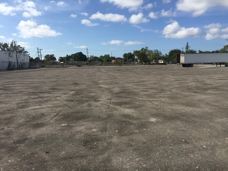 More Photos Of 6901 NW 26th Ave, Miami Land For Lease
