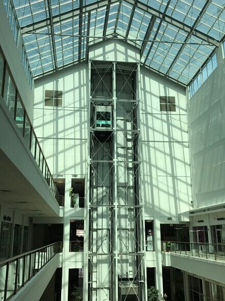 More Photos Of 1458 S San Pedro St, Los Angeles Unknown For Lease