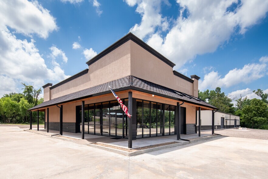 More Photos Of 12007 NE 23rd St, Choctaw Warehouse For Sale