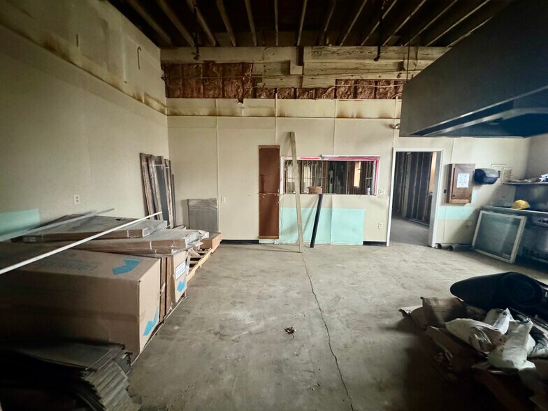 More Photos Of 120 Walnut St, Washington General Retail For Sale