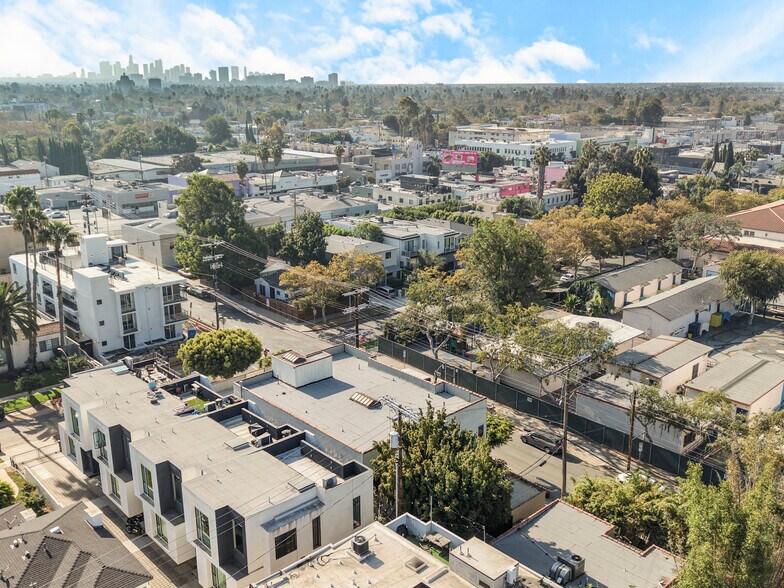 More Photos Of 803 N Detroit St, Los Angeles Apartments For Sale
