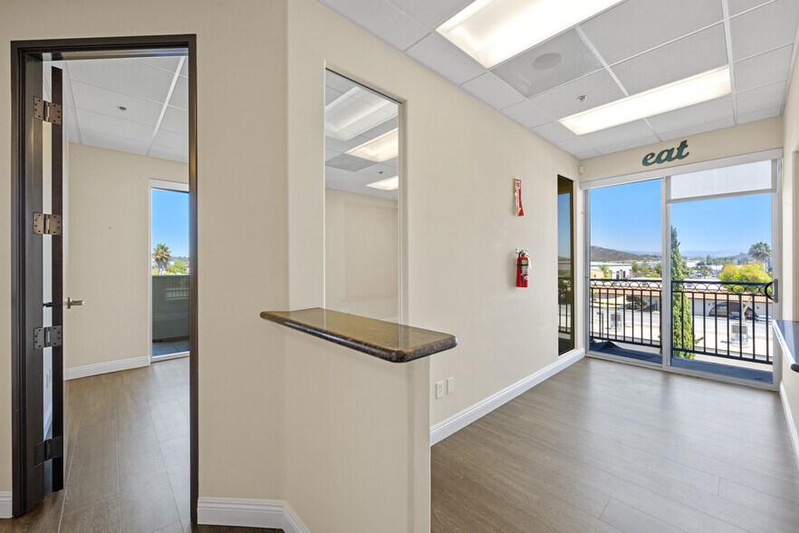 More Photos Of 950 Boardwalk, San Marcos Office For Sale