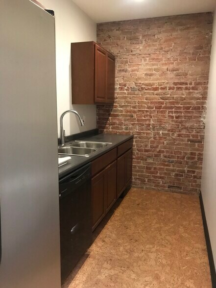 More Photos Of 482 S Broadway, Denver Storefront Retail Office For Lease