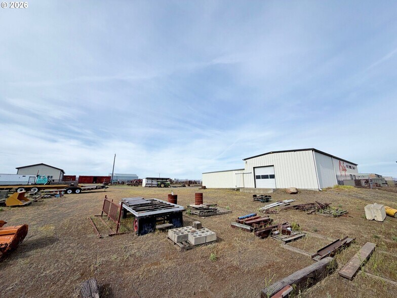 More Photos Of 30565 Oldfield St, Hermiston Industrial For Sale