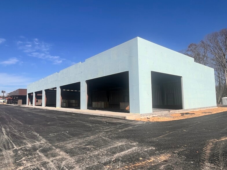 More Photos Of TBD Suncrest dr, Gray Storefront For Lease