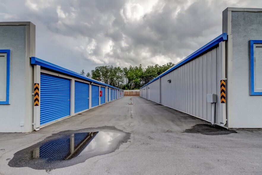 More Photos Of 921 E Norvell Bryant Hwy, Hernando Self Storage For Sale
