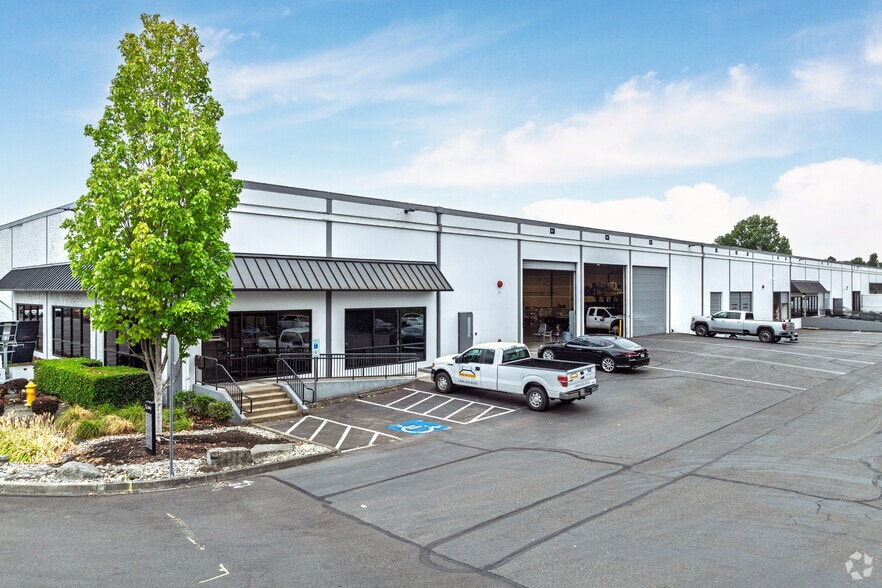Primary Photo Of 7815 S 208th St, Kent Warehouse For Lease
