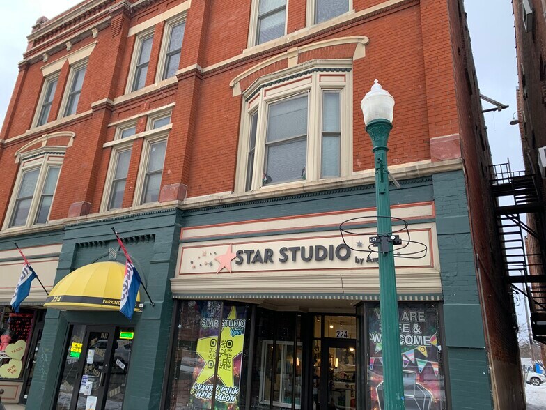 More Photos Of 224-226 W Michigan Ave, Ypsilanti Storefront Retail Residential For Lease