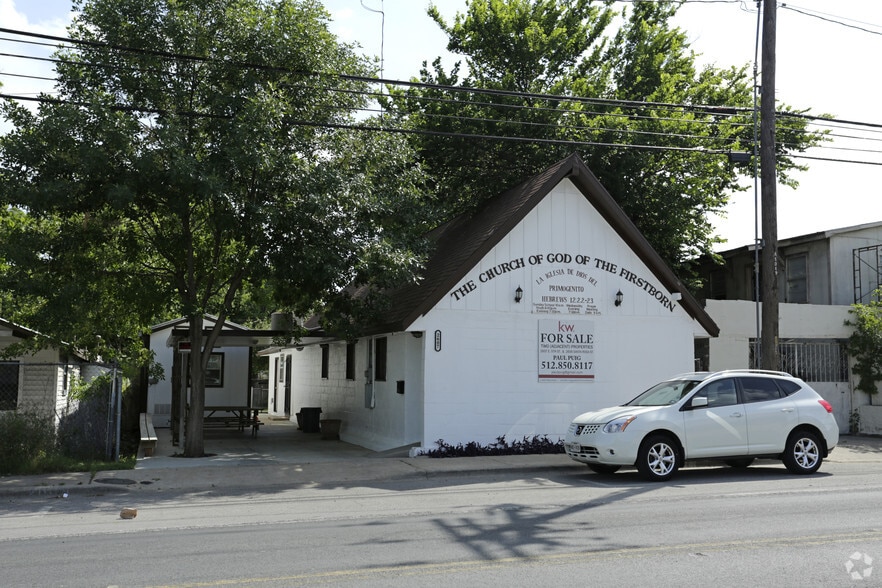 More Photos Of 2607 E 5th St, Austin Religious Facility For Sale