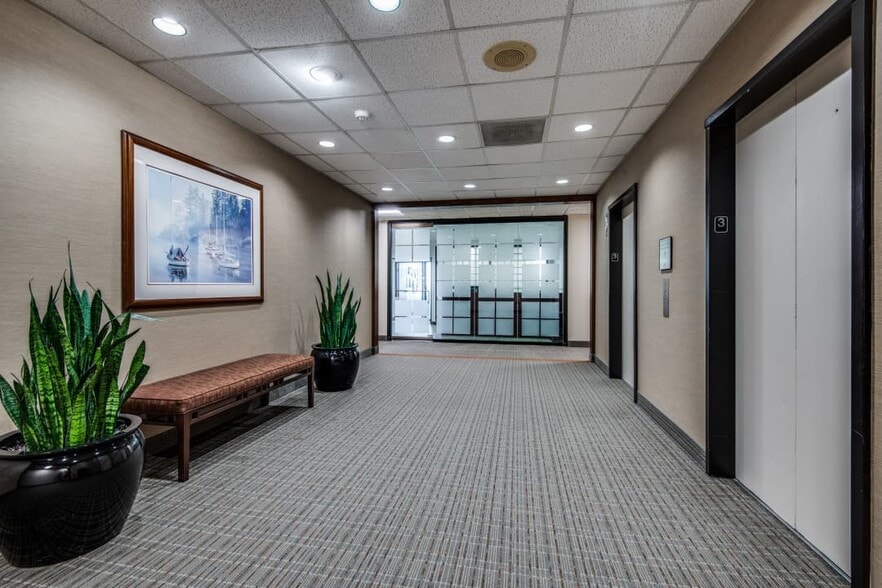 More Photos Of 2225 E Randol Mill Rd, Arlington Office For Lease