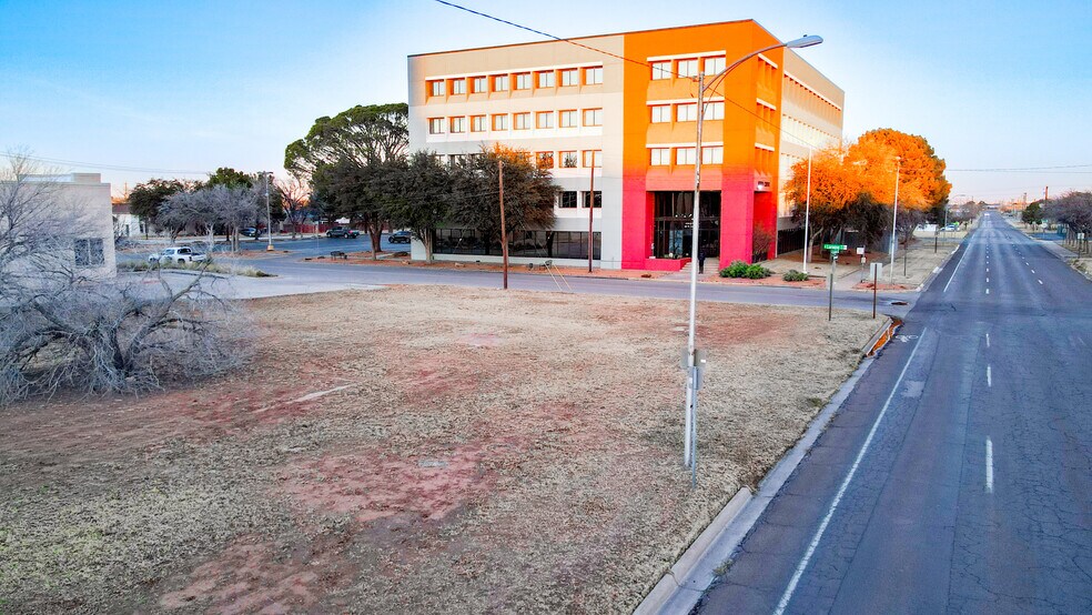 More Photos Of 701 Loraine st, Midland Land For Sale