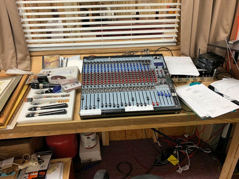 More Photos Of 4050 Westgate Ave, West Palm Beach Showroom For Lease