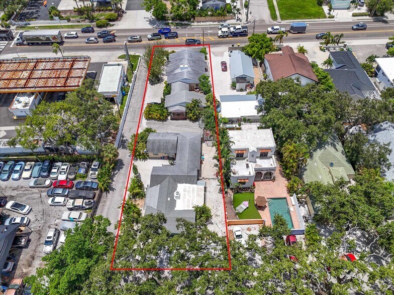 More Photos Of 1760 Wisconsin Ln, Sarasota Multifamily For Sale