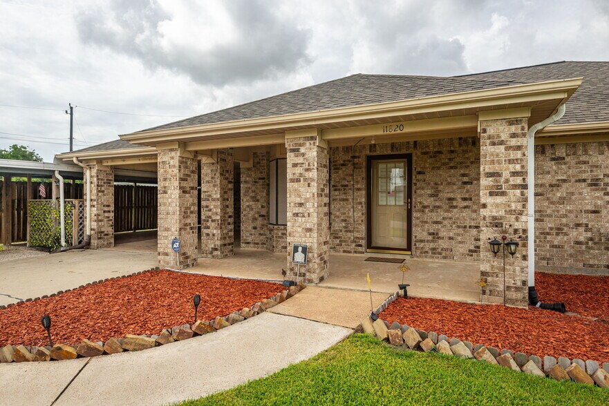 More Photos Of 11820 Plainbrook St, La Porte Specialty For Sale