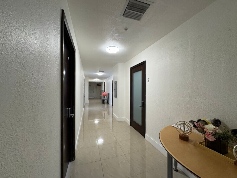 More Photos Of 1720 Harrison St, Hollywood Office Residential For Sale