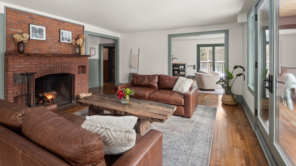 More Photos Of 56 Turner Mill Ln, Stowe Specialty For Sale