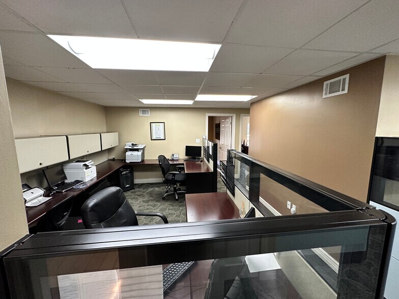 More Photos Of 1108 Ohio River Blvd, Sewickley Office For Sale