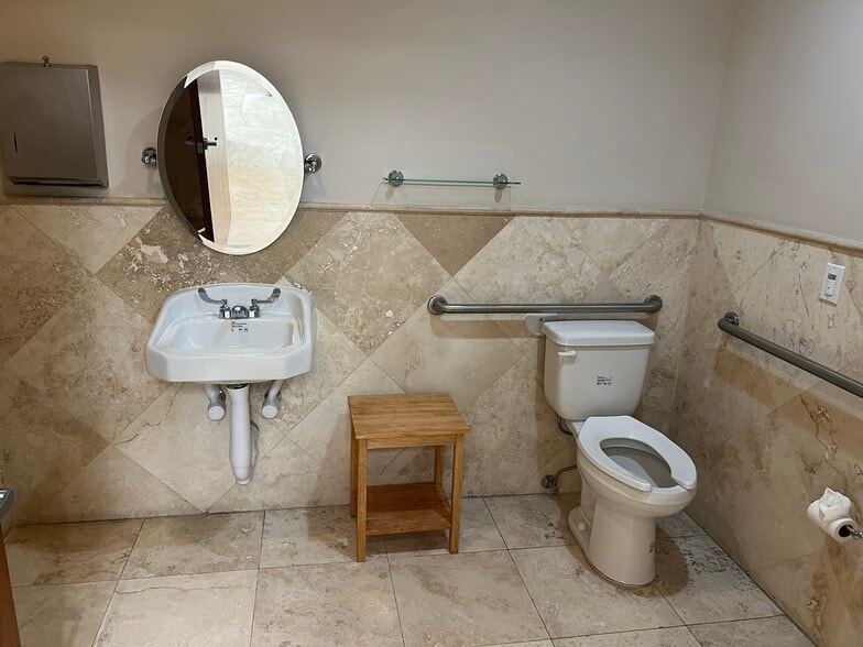 More Photos Of 7201 N 7th St, Phoenix Loft Creative Space For Sale