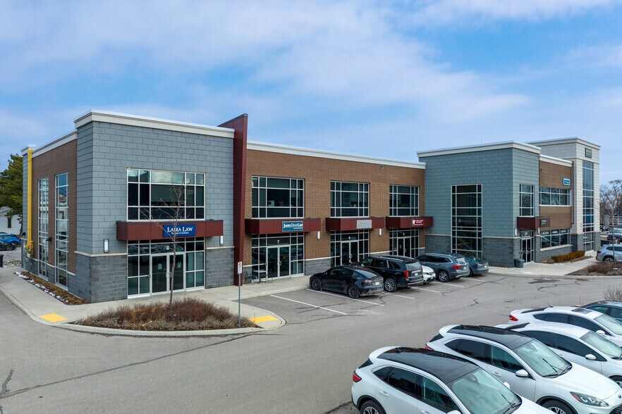 Primary Photo Of 209 Speers Rd, Oakville Medical For Lease
