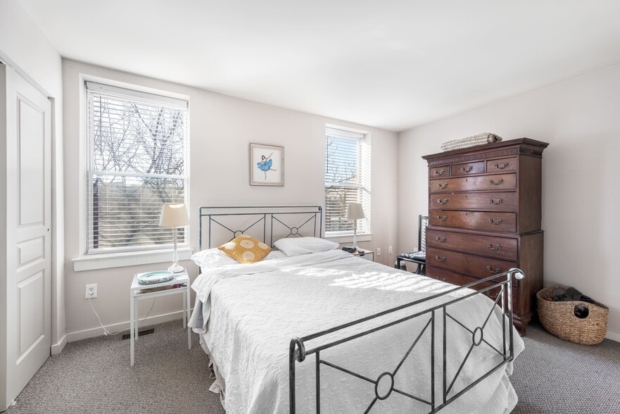 More Photos Of 919-921 Lombard St, Philadelphia Apartments For Sale