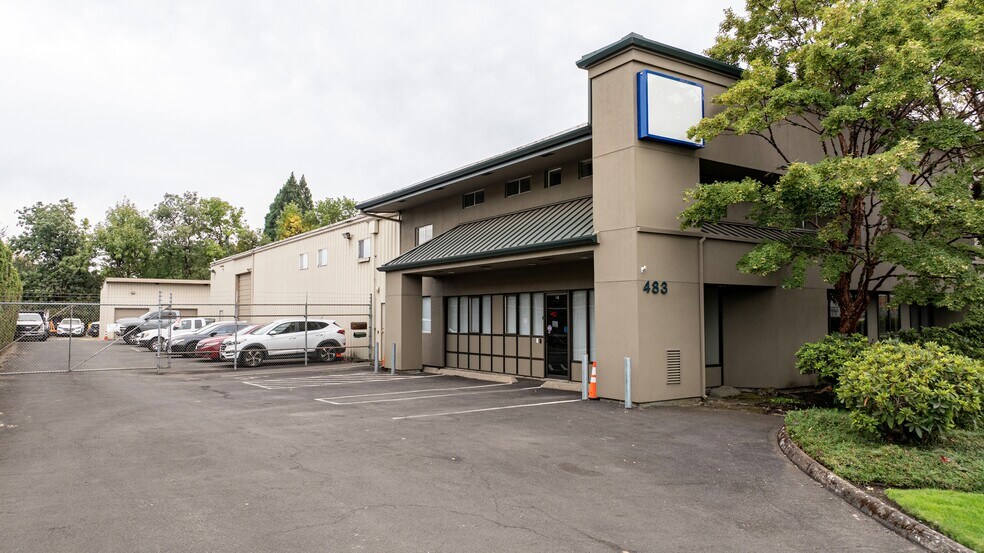 More Photos Of 483 Shelley St, Springfield Warehouse For Lease