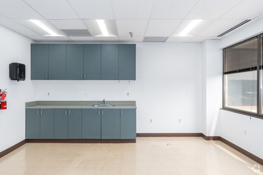 More Photos Of 2219 York Rd, Timonium Coworking Space