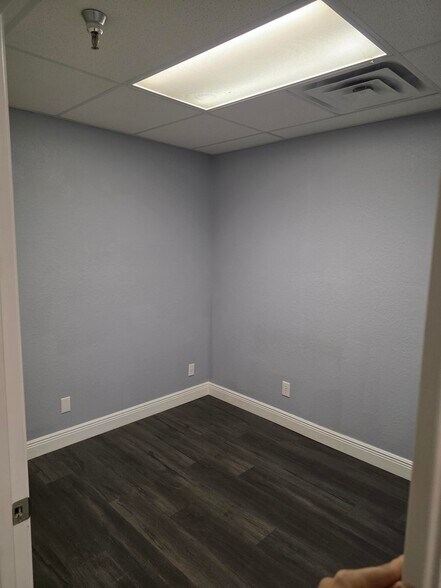 More Photos Of 4120 Tamiami Trl, Port Charlotte Medical For Lease