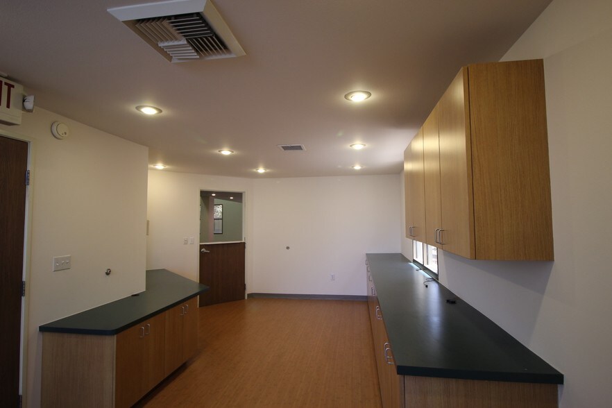 More Photos Of 66 N Pecos Rd, Henderson Medical For Lease