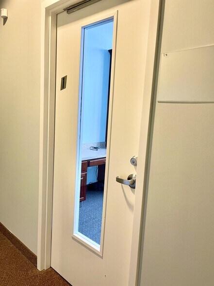 More Photos Of 2315 W Arbors Dr, Charlotte Medical For Lease