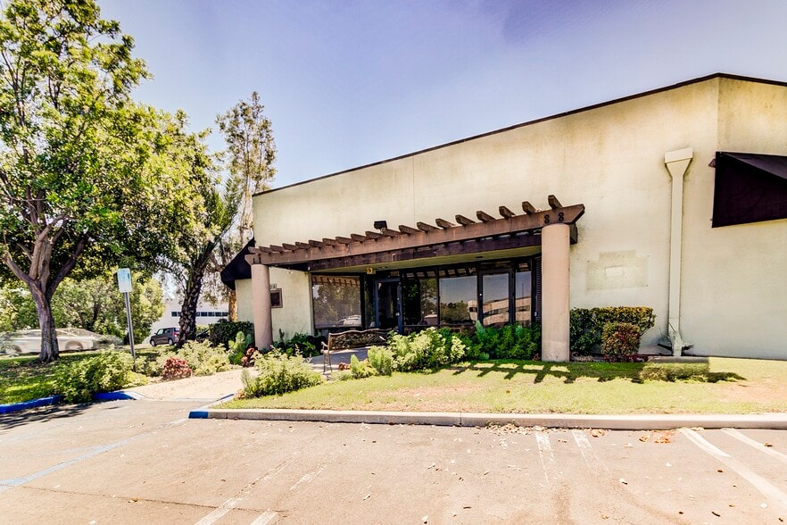 Primary Photo Of 15520 Rockfield Blvd, Irvine Light Manufacturing For Lease