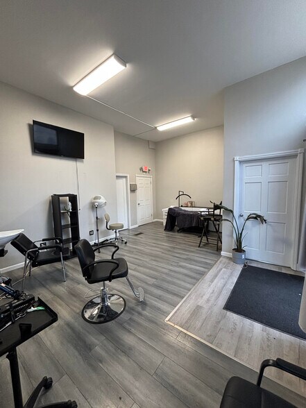 More Photos Of 3103-3107 Colerain Ave, Cincinnati Apartments For Lease