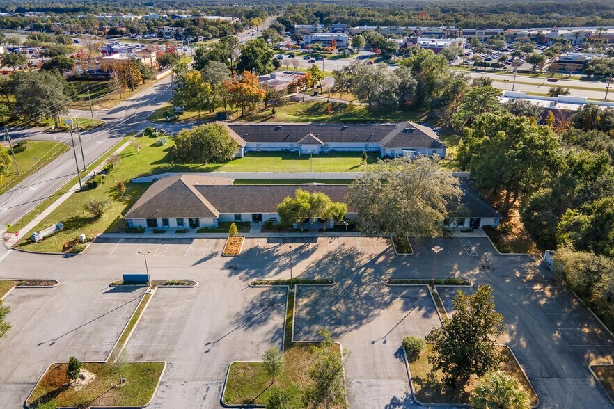 More Photos Of 920 ROLLING ACRES Rd, Lady Lake Medical For Sale