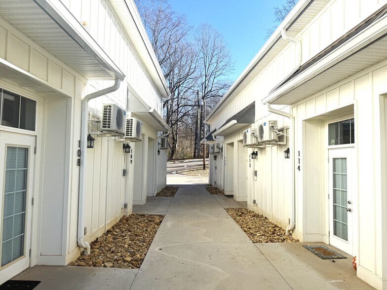 More Photos Of 198 Cowan St, Rutherfordton Apartments For Sale