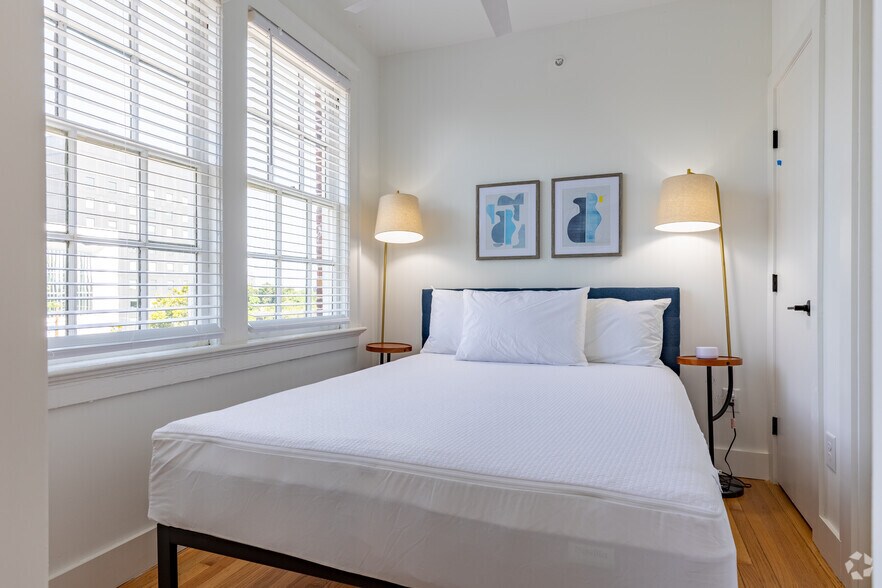More Photos Of 1460 Peachtree St NW, Atlanta Apartments For Sale