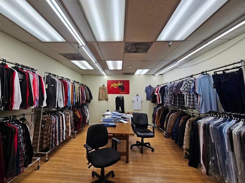 More Photos Of 1125 E 14th St, Los Angeles Warehouse For Sale