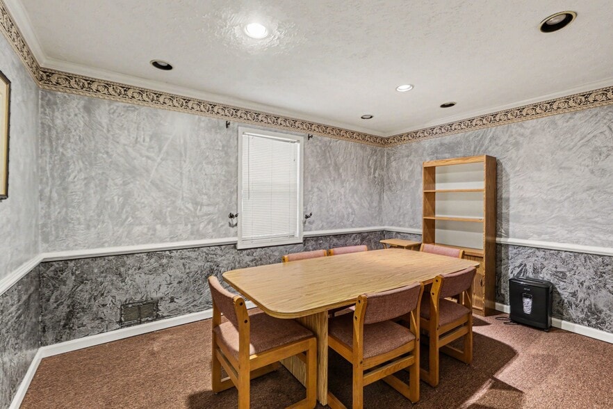 More Photos Of 8493 Campbellton St, Douglasville Office For Sale
