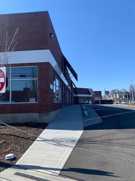 More Photos Of 937 State St, Bridgeport Storefront For Lease