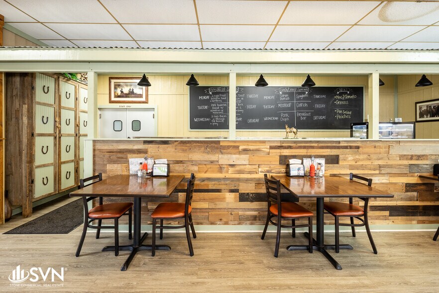 More Photos Of 409 N Main St, Nicholasville Restaurant For Sale