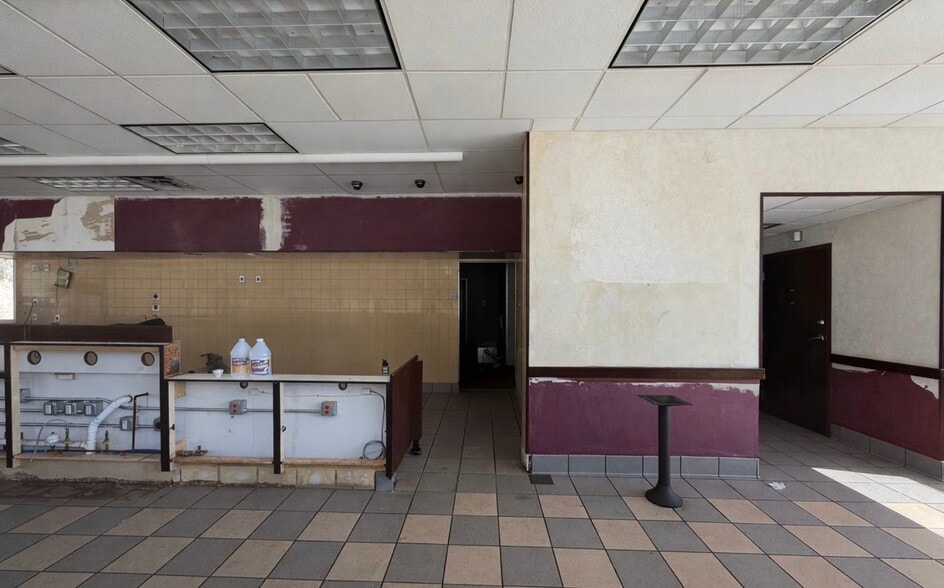 More Photos Of 641 Norwich New London Tpke, Uncasville Fast Food For Sale