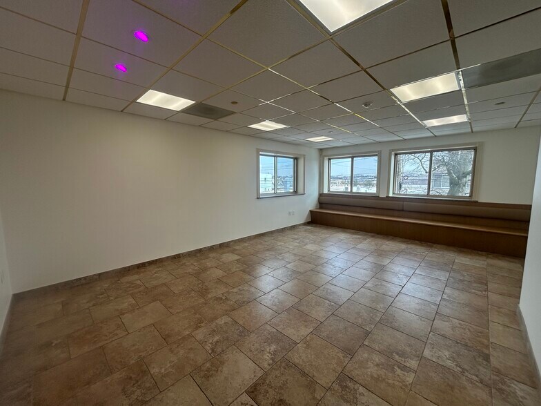 More Photos Of 2040 129th St, College Point Warehouse For Lease