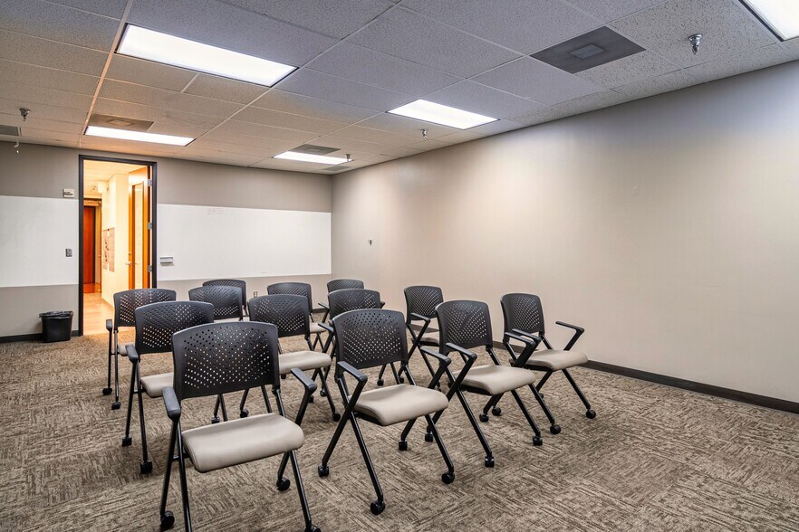 More Photos Of 1400 Preston Rd, Plano Coworking Space